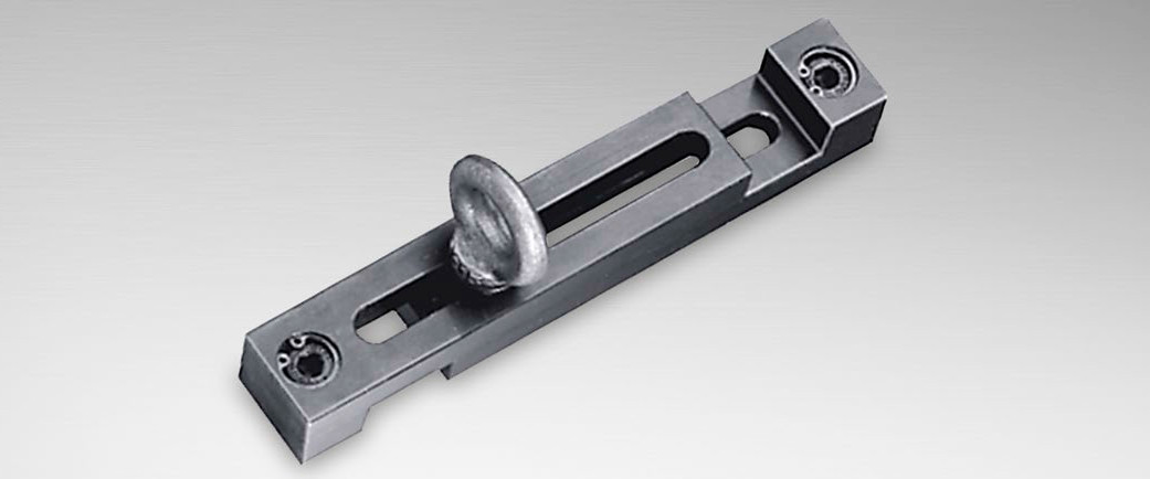 Adjustable lifting device